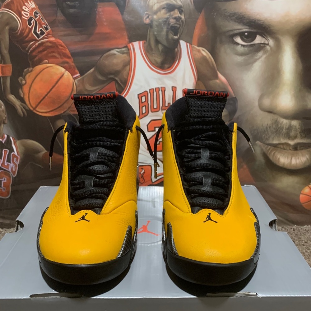 Jordan Retro 14 ‘Reverse Ferrari’